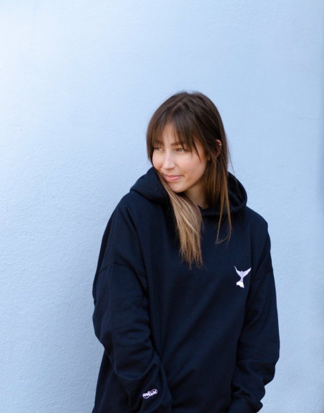 Unisex tmavě modrá mikina z bio bavlny, s výšivkou HOLUBICE - Barva: Tmavě modrá, Velikost: M