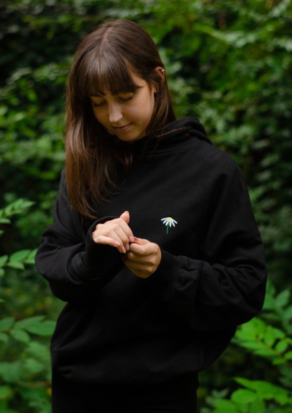 Unisex černá mikina z bio bavlny, s výšivkou KOPRETINA - Barva: Černá, Velikost: XL