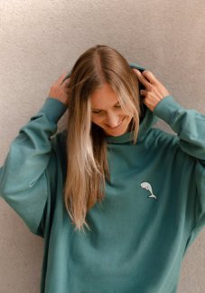 Unisex šedozelená mikina z bio bavlny, s výšivkou "V Hlubinách"