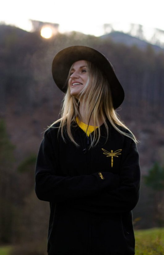 Unisex černý bomber z bio bavlny, s výšivkou VÁŽKA - Barva: Černá, Velikost: S