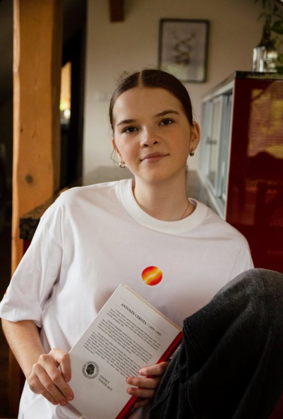 Unisex bílé triko, s výšivkou POLOKRUH - Barva: Bílá, Velikost: M