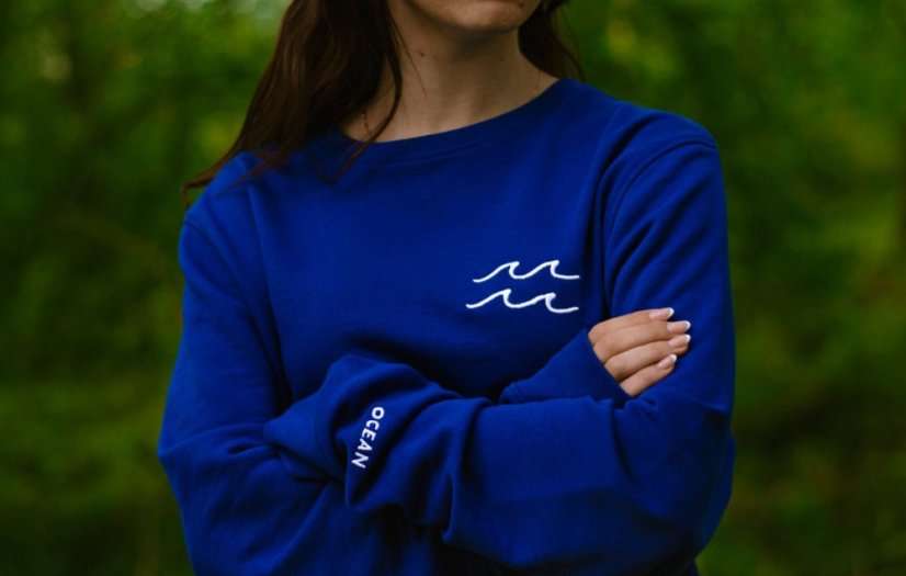 Unisex modrá mikina z bio bavlny, s výšivkou OCEAN - Barva: Modrá, Velikost: M