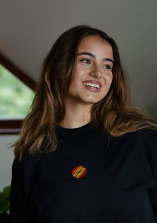 Unisex černé triko, s výšivkou POLOKRUH