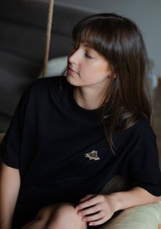 Unisex černé triko, s výšivkou CHOBOTNICE DUMBO