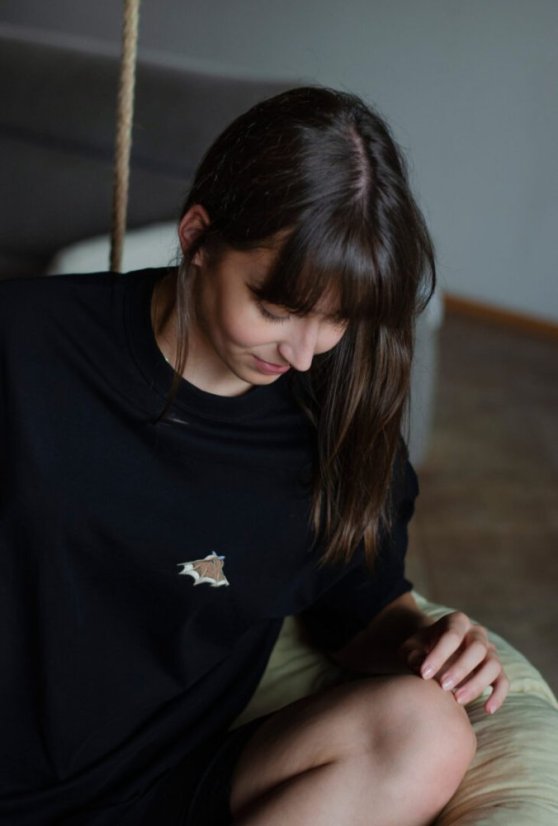 Unisex černé triko, s výšivkou CHOBOTNICE DUMBO - Barva: Černá, Velikost: L